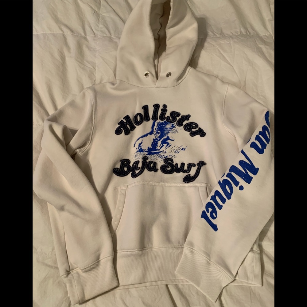 Hollister Hoodie. Size small